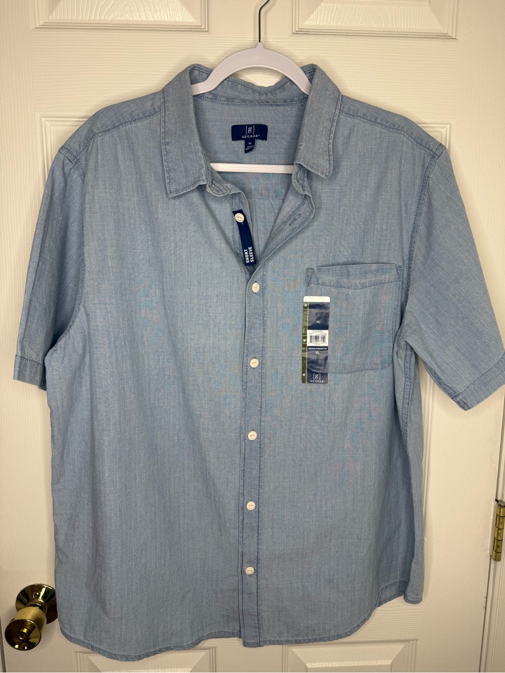 George Men’s XL Light Blue Chambray Short Sleeve Button-Up Shirt NWT